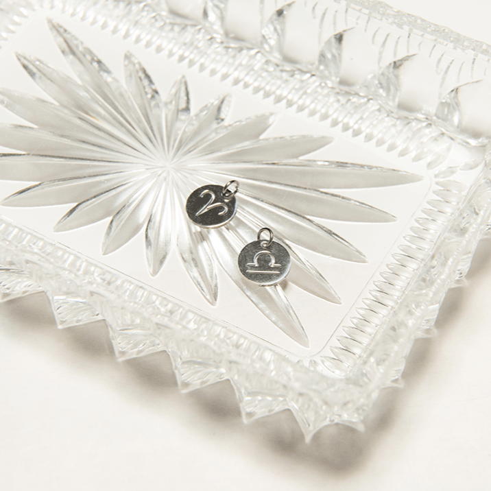 Produktfoto Sternzeichen Anhänger in Silber von the diyary zum DIY Schmuck Basteln